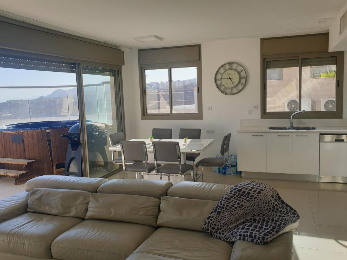 Luxury Exclusive Top Class Apartments Near The Sea With Pool Eilat Bagian luar foto