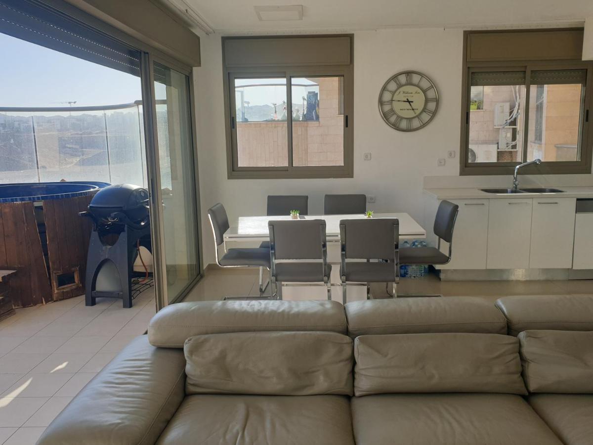 Luxury Exclusive Top Class Apartments Near The Sea With Pool Eilat Bagian luar foto